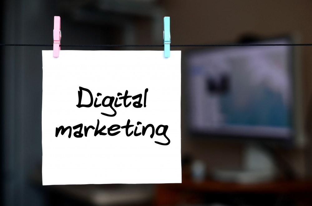 Marketing B2B vs Marketing B2C : quelles différences et comment adapter sa stratégie ?